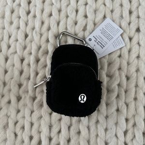BRAND NEW Lululemon fleece shearling clip on black silver